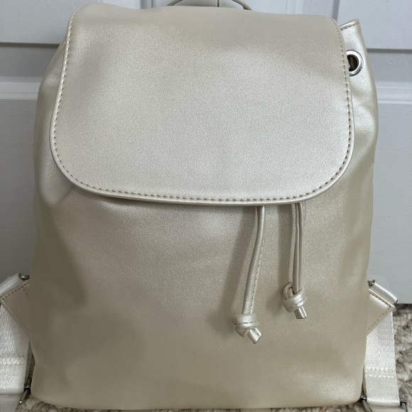 Urban Outfitters off-white backpack - Picture 2 of 7
